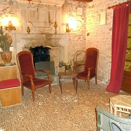 D'hotes Le Roussel 3*