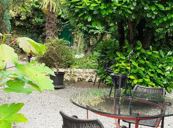 Alojamento de Acomodação e Pequeno-almoço D'hotes Le Roussel